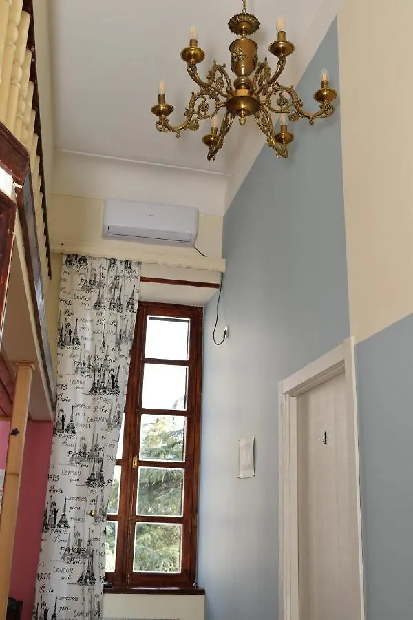 Le Petit Hotel Tbilisi 0*,  Georgia